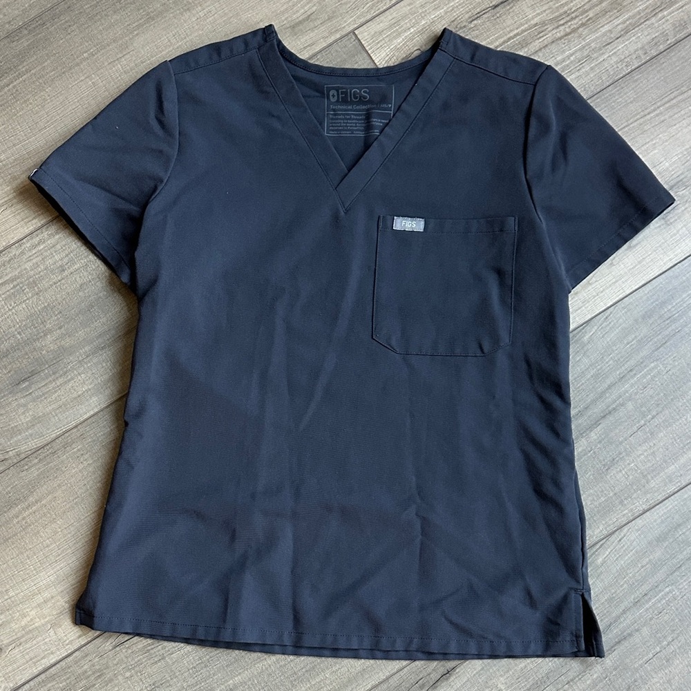 Figs Catarina Charcoal V-Neck Scrub Top